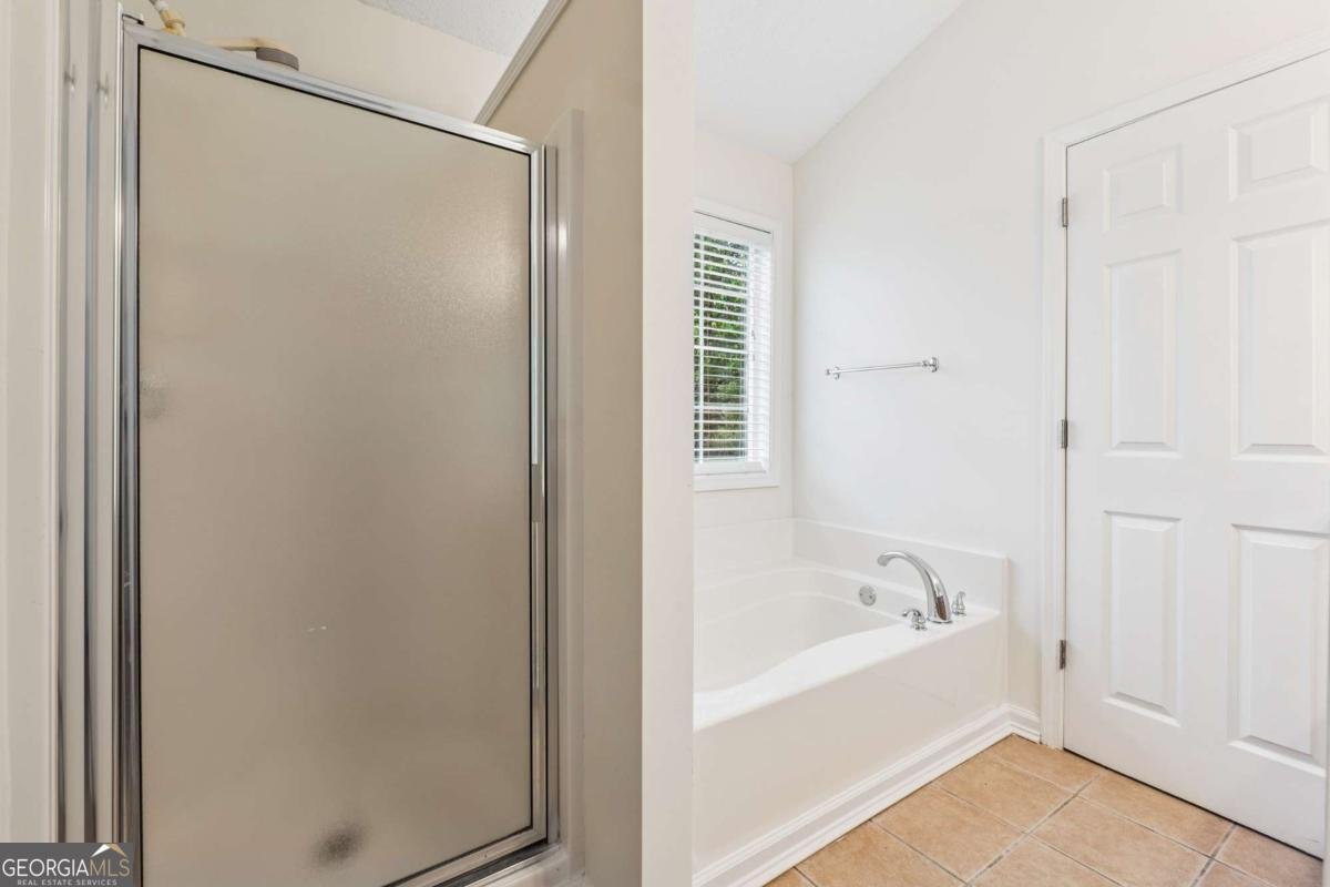 392 Beranda Circle Douglasville - 3