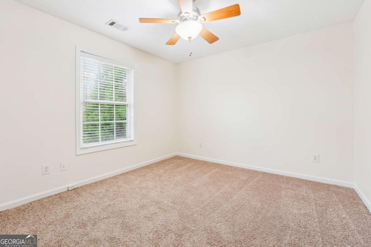 392 Beranda Circle Douglasville - 5