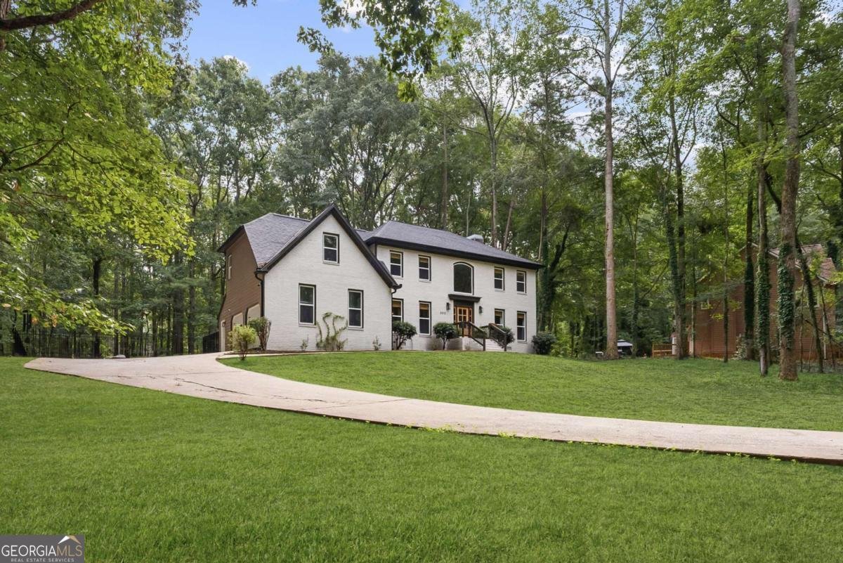 300 Creekview Trail Fayetteville - 2