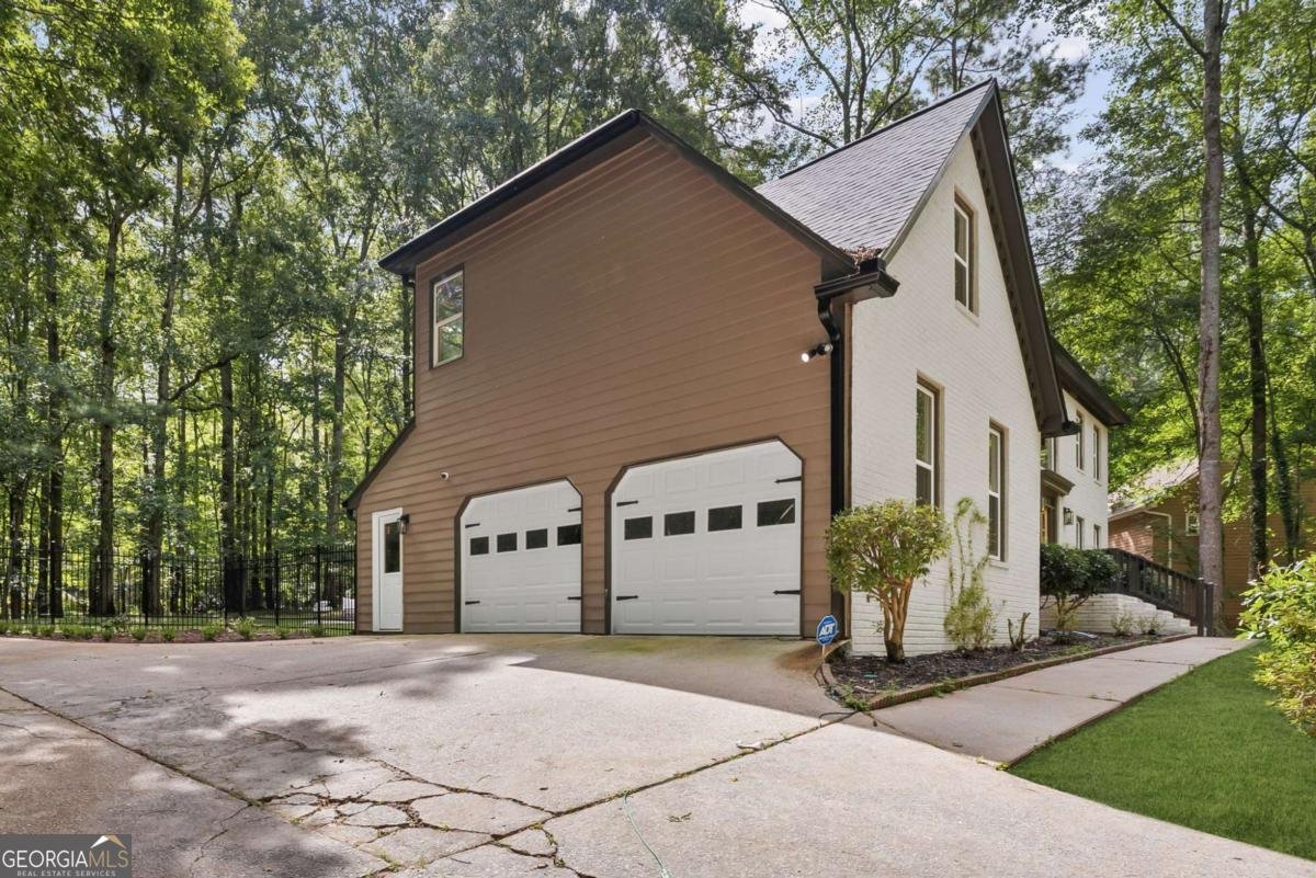 300 Creekview Trail Fayetteville - 34