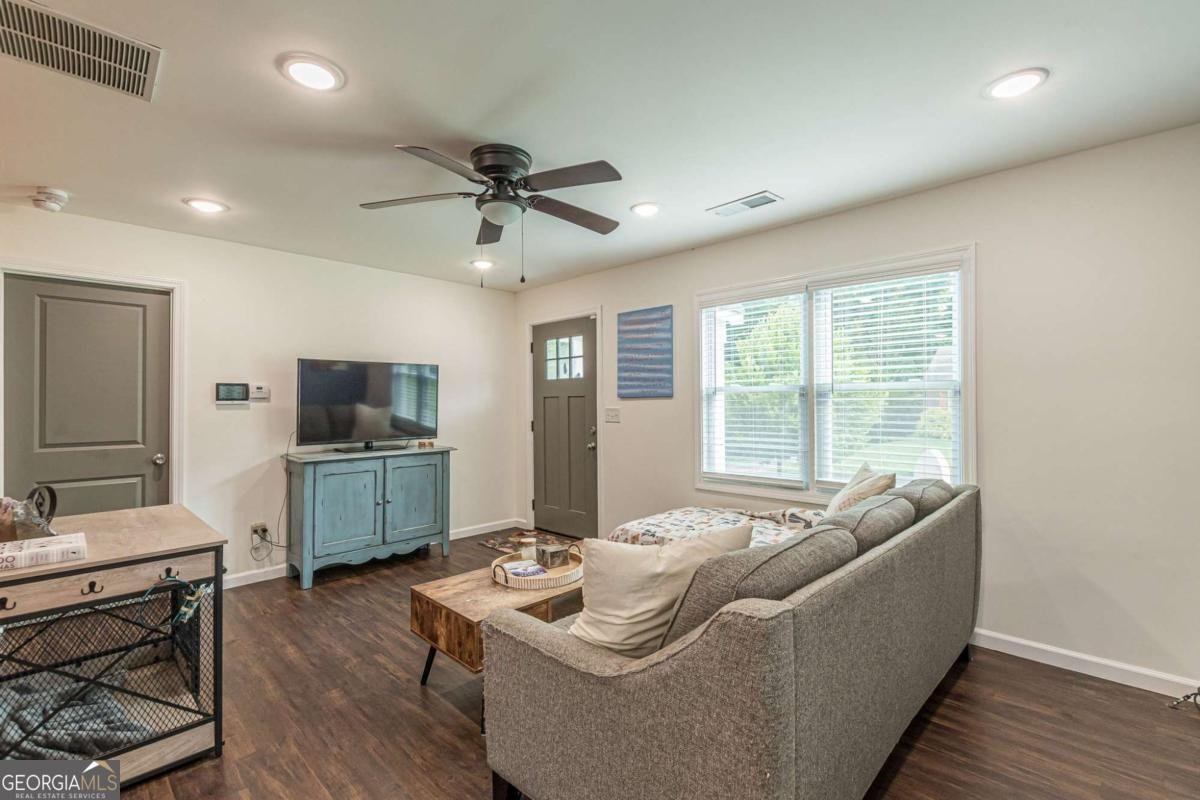 723 Campbell Circle Hapeville - 14