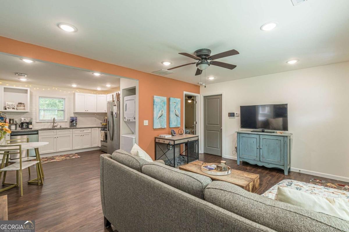 723 Campbell Circle Hapeville - 16