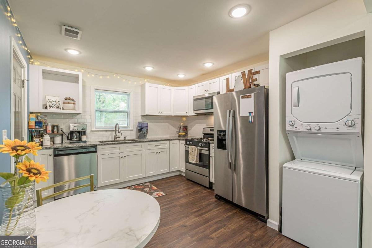 723 Campbell Circle Hapeville - 18