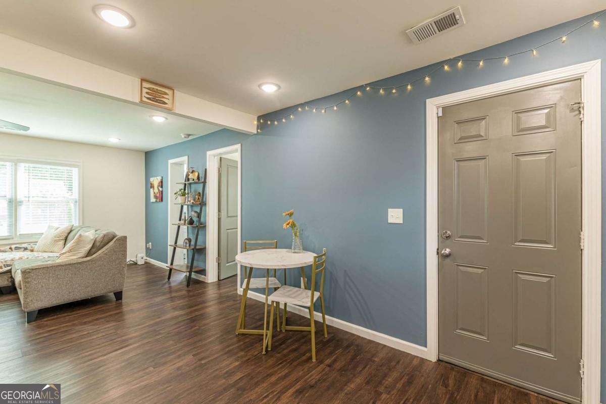 723 Campbell Circle Hapeville - 22