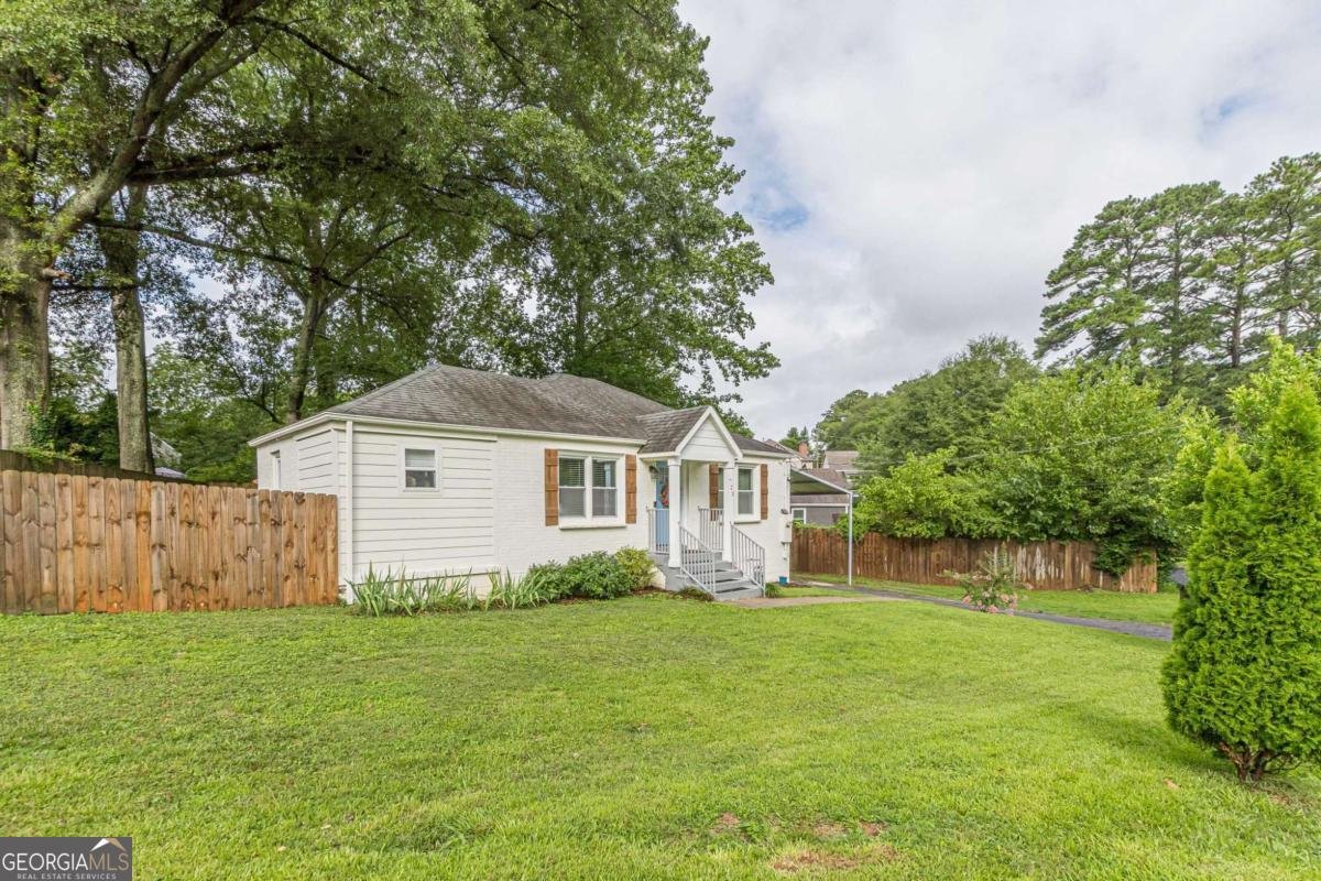 723 Campbell Circle Hapeville - 3