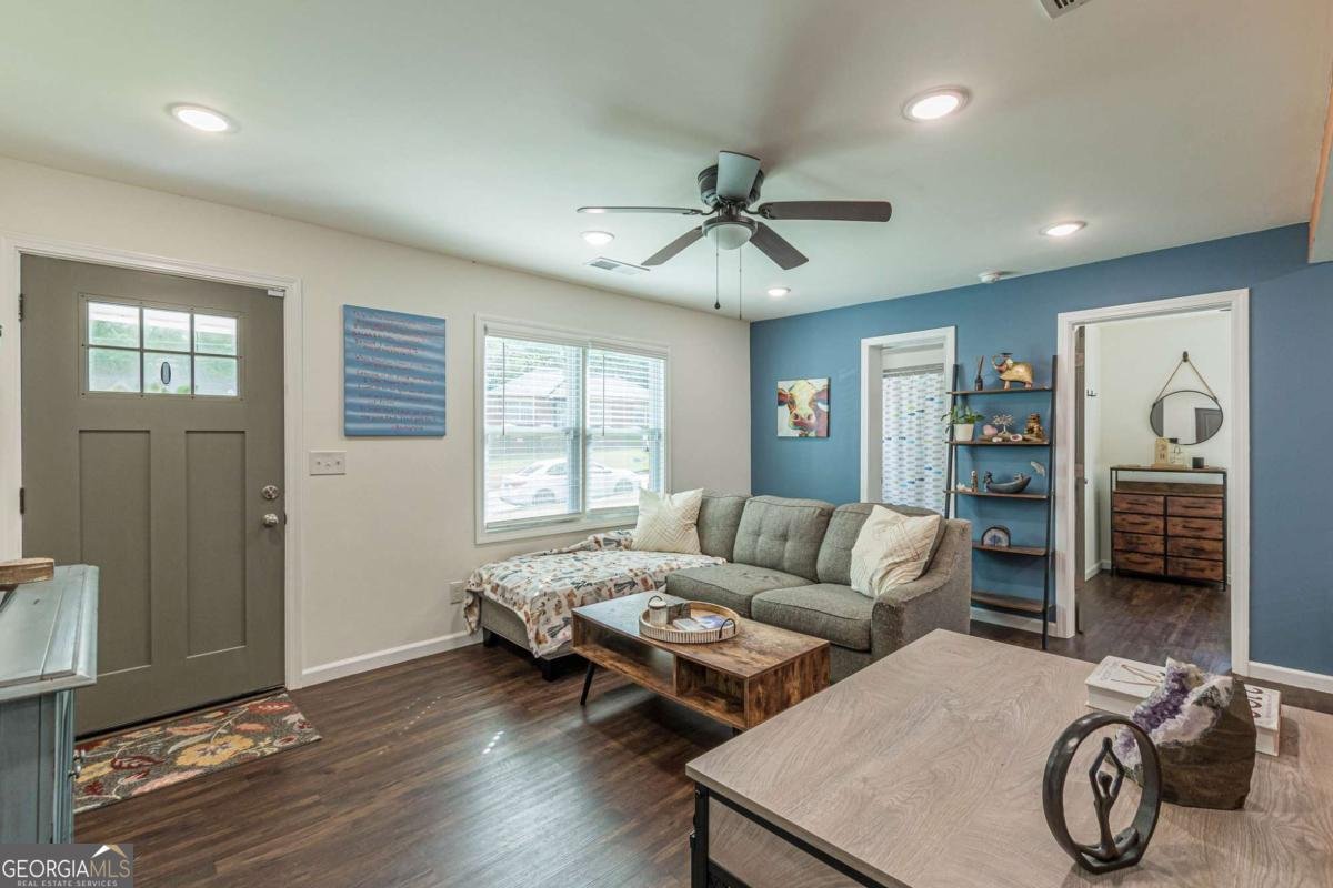 723 Campbell Circle Hapeville - 9