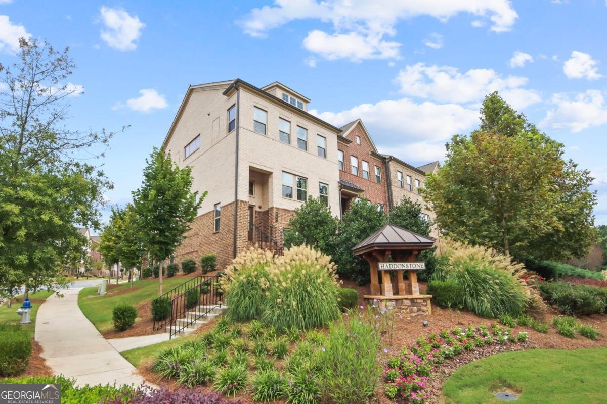 743 Brecklin ln Woodstock - 1