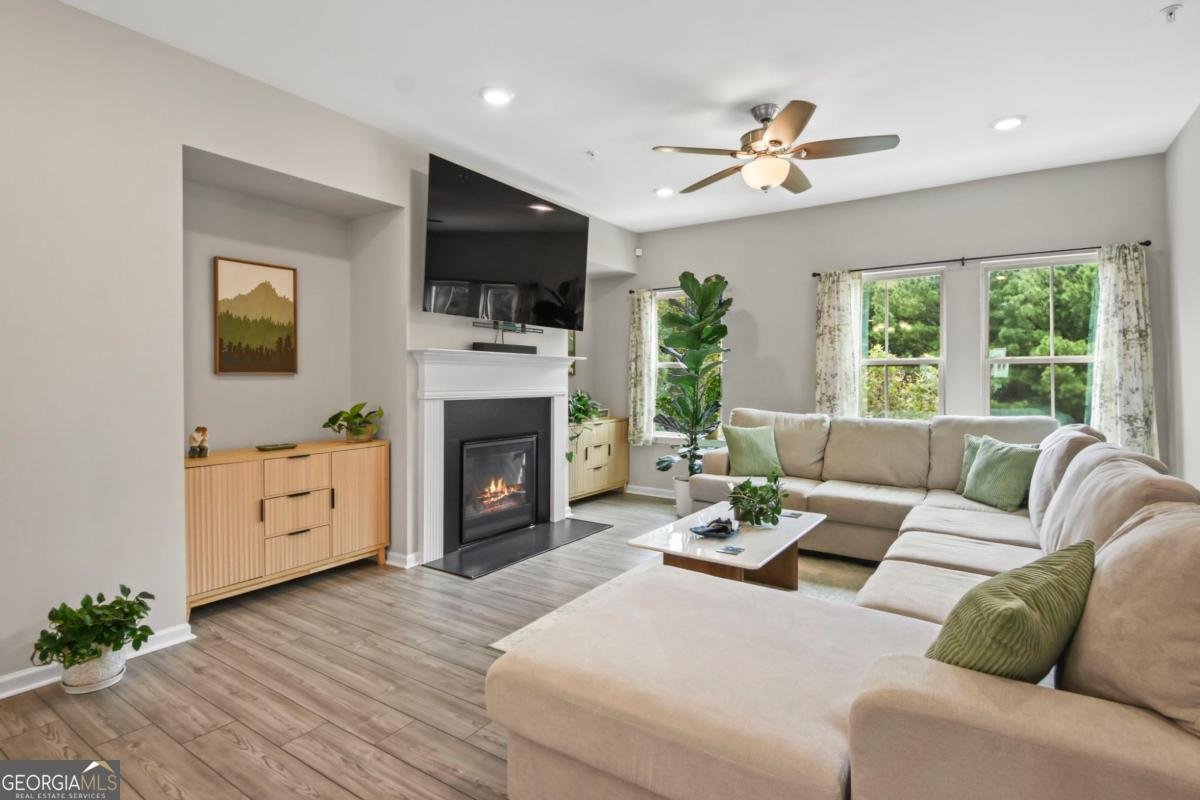 743 Brecklin ln Woodstock - 3