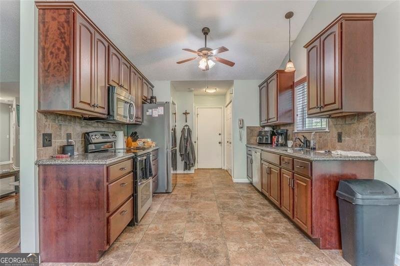 200 WILDWOOD Circle Calhoun - 13