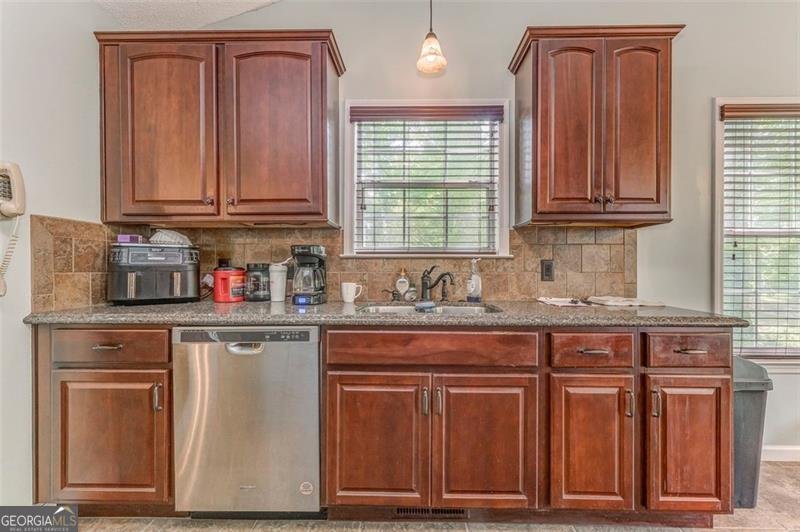 200 WILDWOOD Circle Calhoun - 15