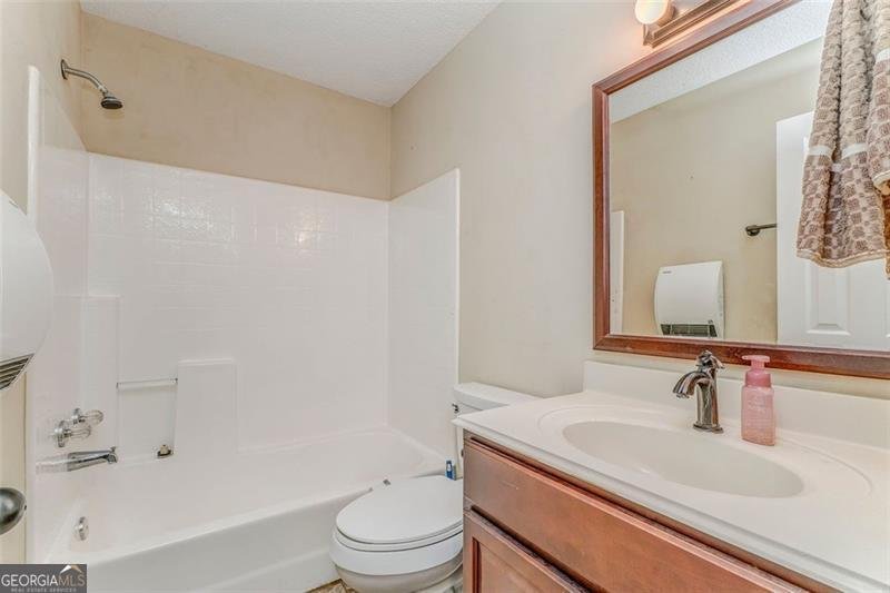 200 WILDWOOD Circle Calhoun - 28