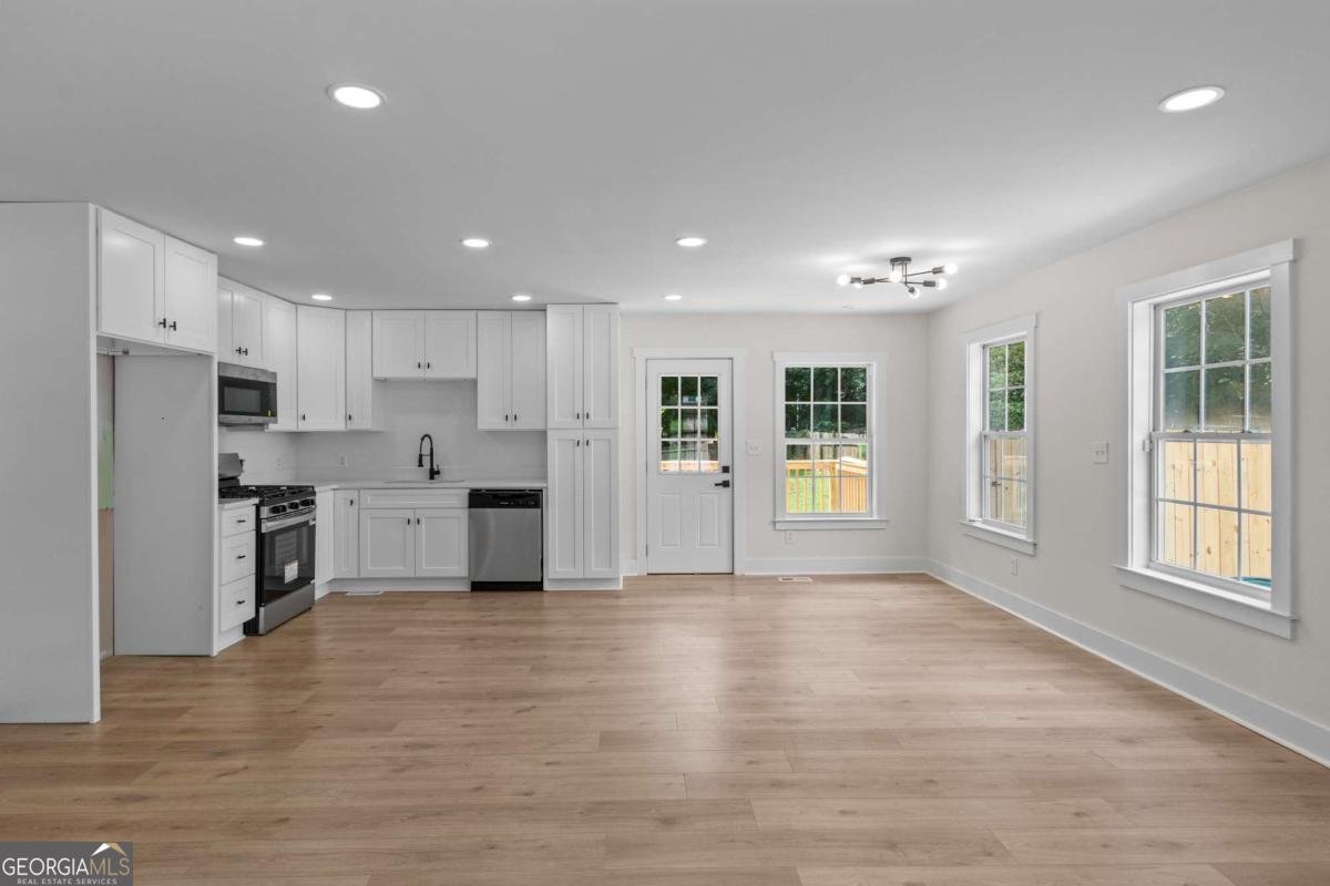 3093 Deshong Drive Stone Mountain - 5