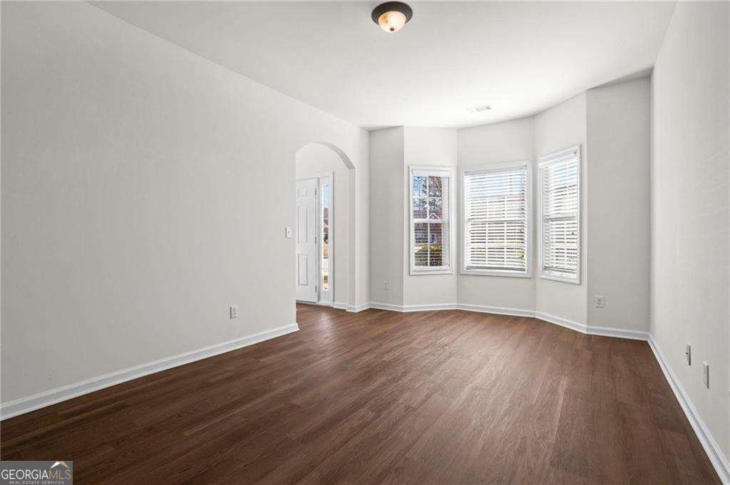 221 Cutbank Court Atlanta - 1
