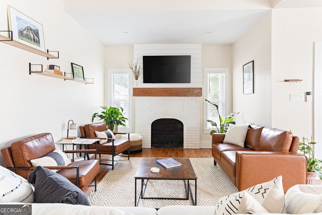 1071 WHITE OAK Atlanta - 1