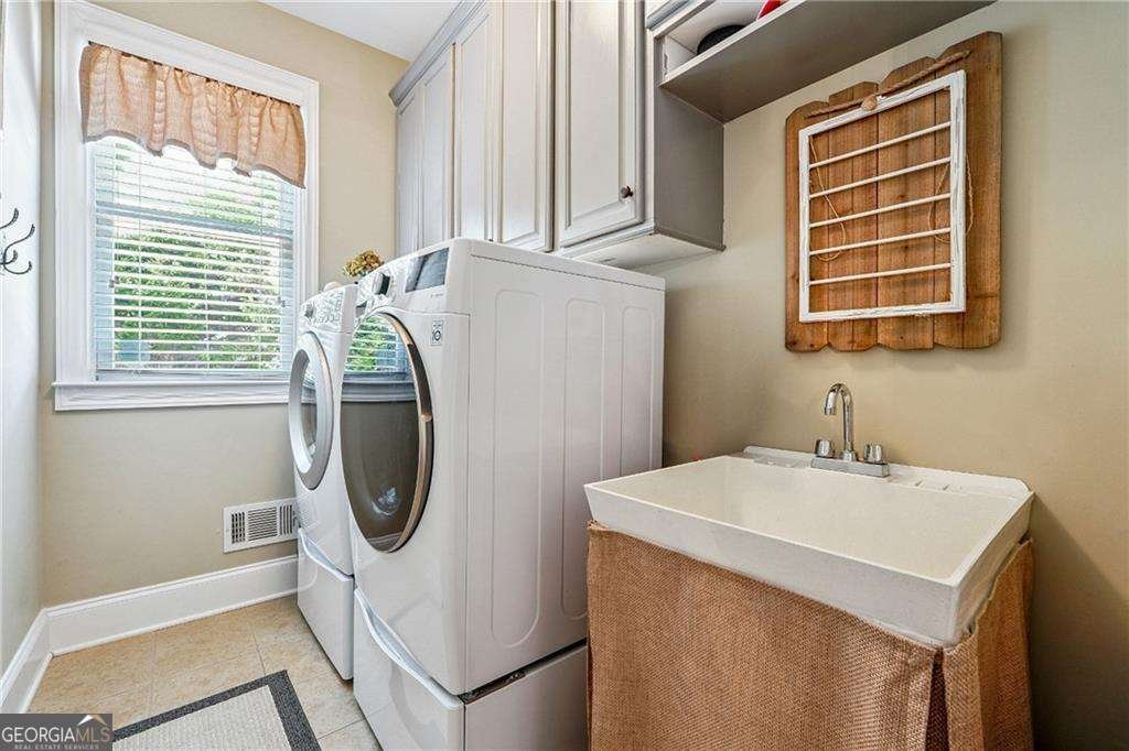 5715 UPPER CREEK Court Suwanee - 37