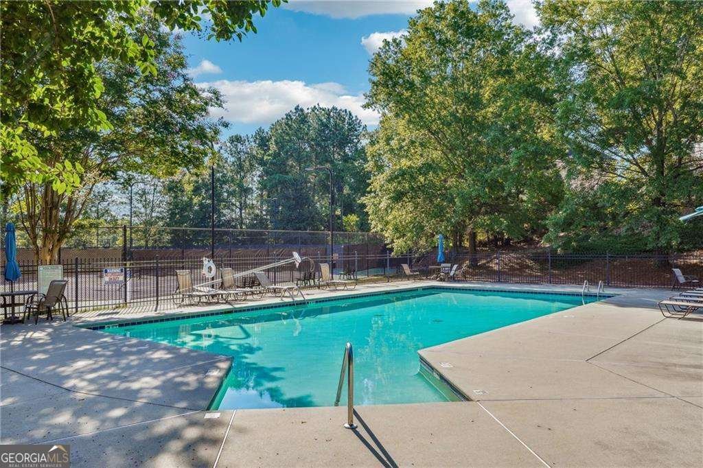 5715 UPPER CREEK Court Suwanee - 44