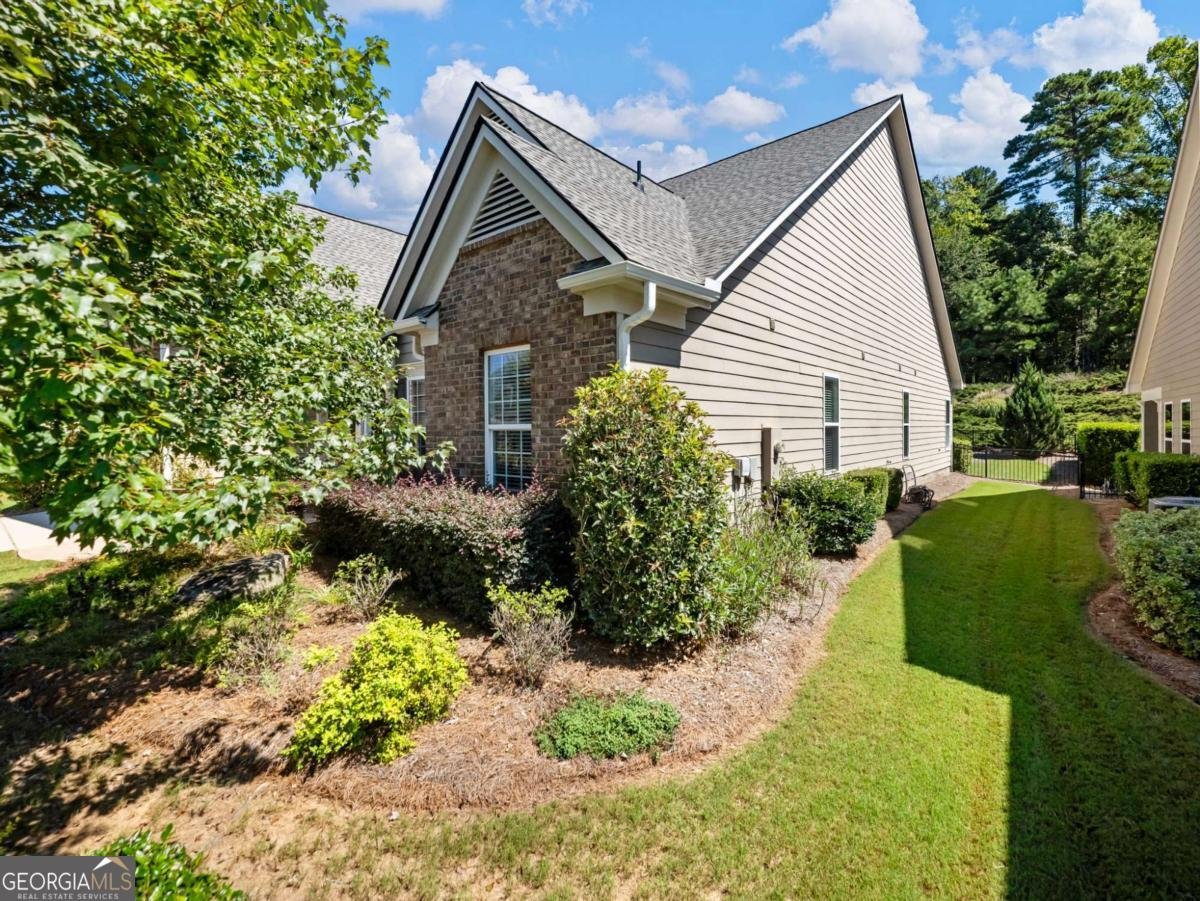 30504 Locust Cove Road Gainesville - 23