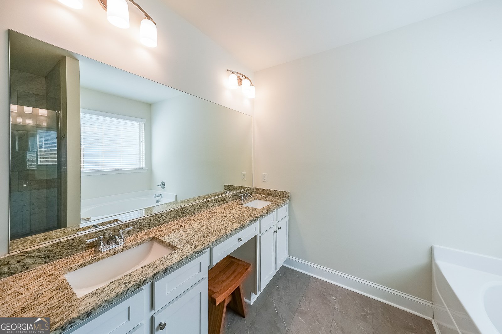 516 MCGINNIS CIRCLE Calhoun - 16