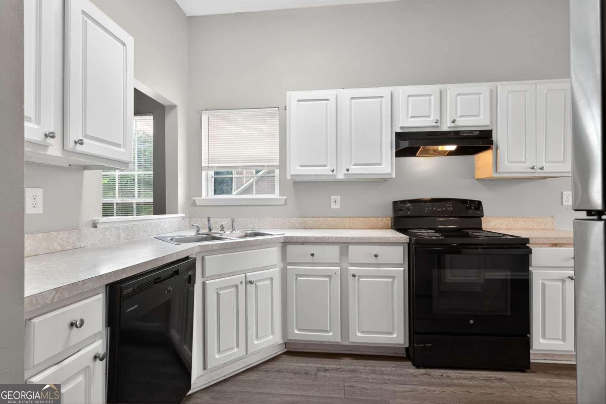 5470 Twin Lakes Drive Atlanta - 2