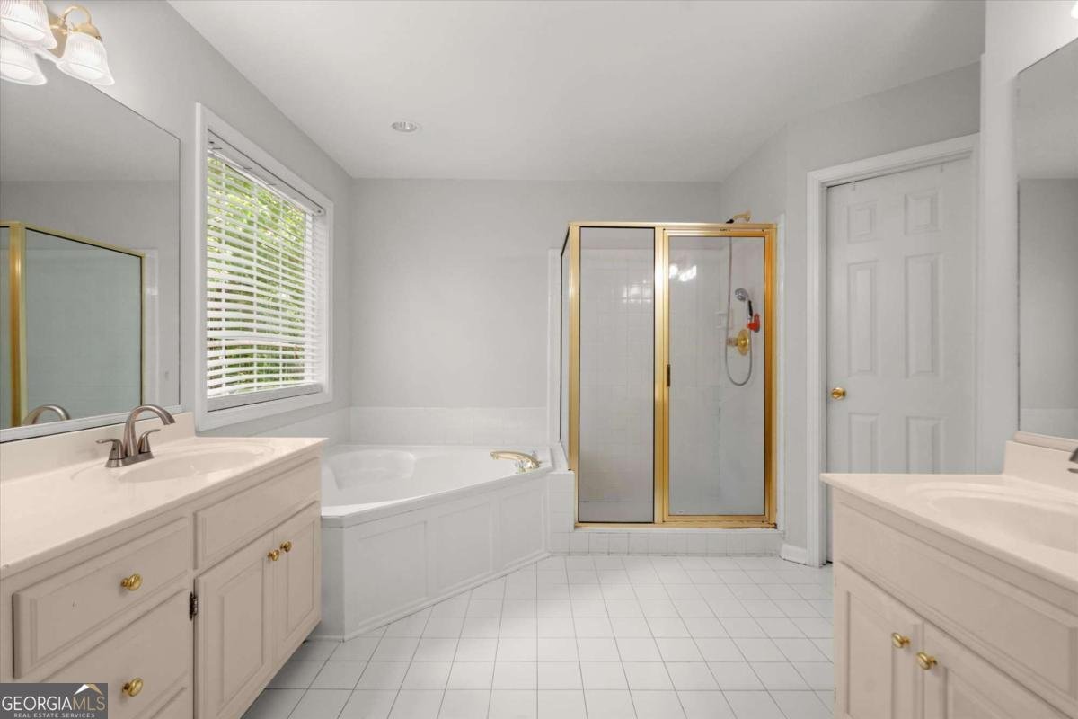 194 Lake Ruby Drive Suwanee - 35