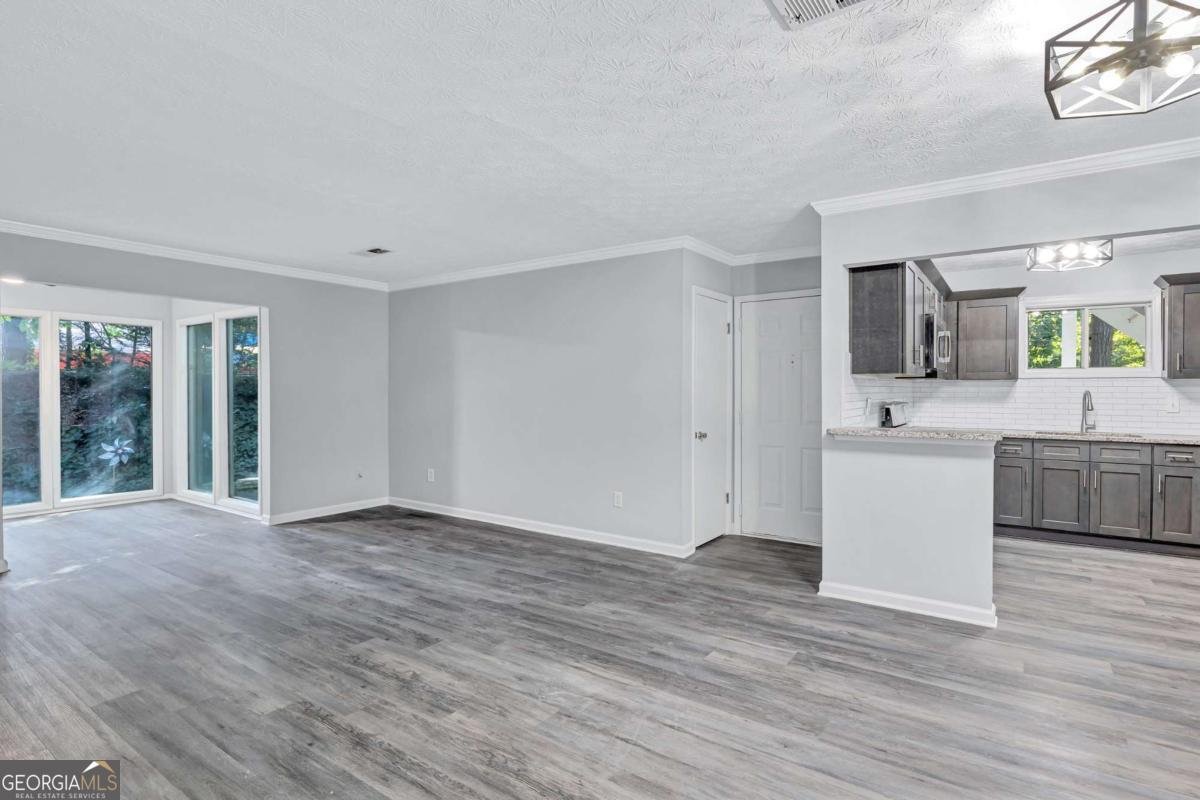 1641 Raleigh Circle Marietta - 2