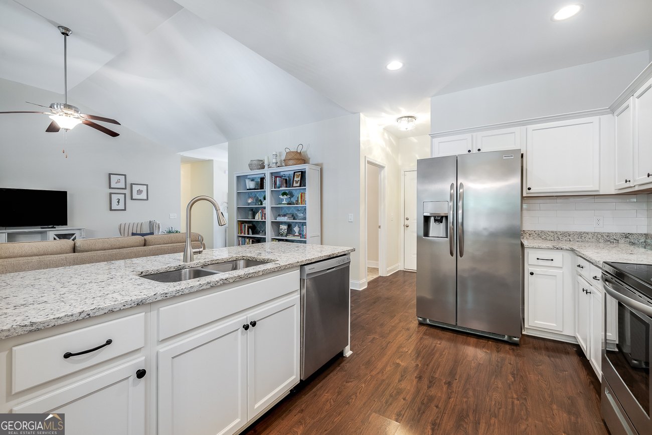 32 Cockle Shell Road Savannah - 10