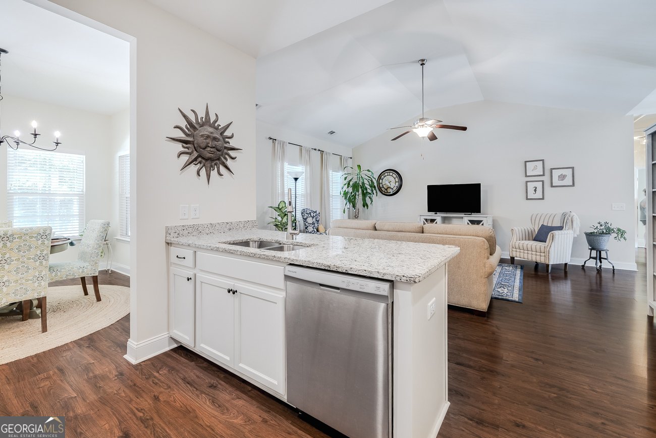 32 Cockle Shell Road Savannah - 12