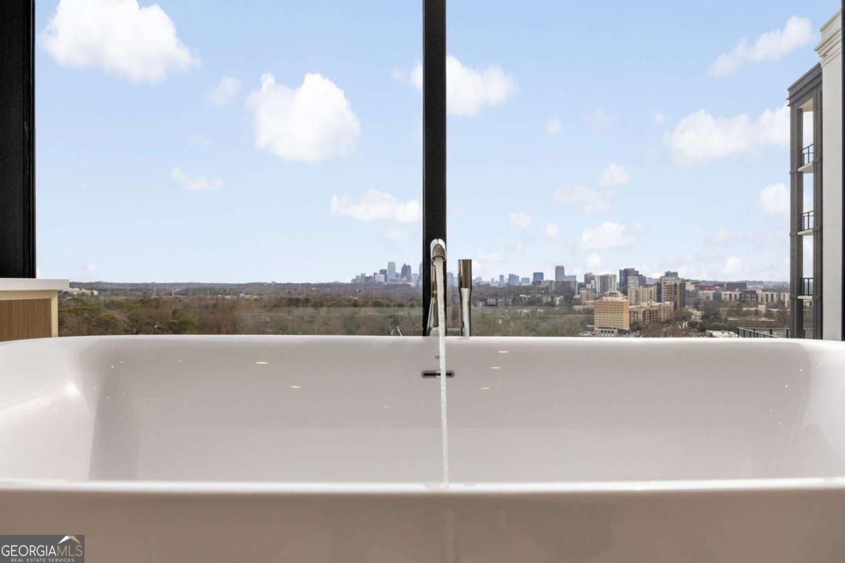 2425 Peachtree Road Atlanta - 32