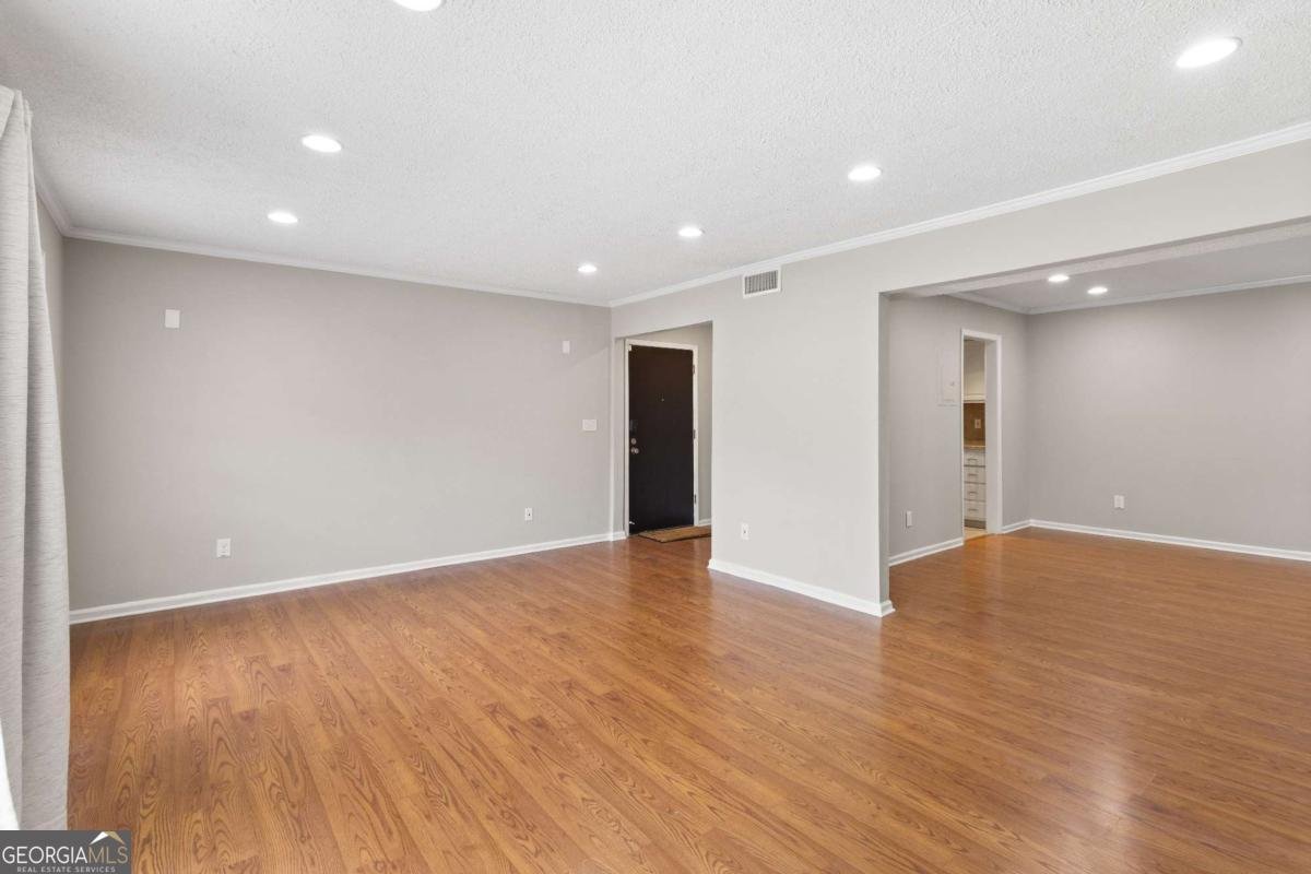 6851 Roswell Road Atlanta - 7