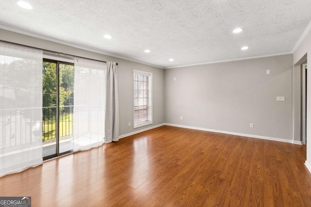 6851 Roswell Road Atlanta - 8