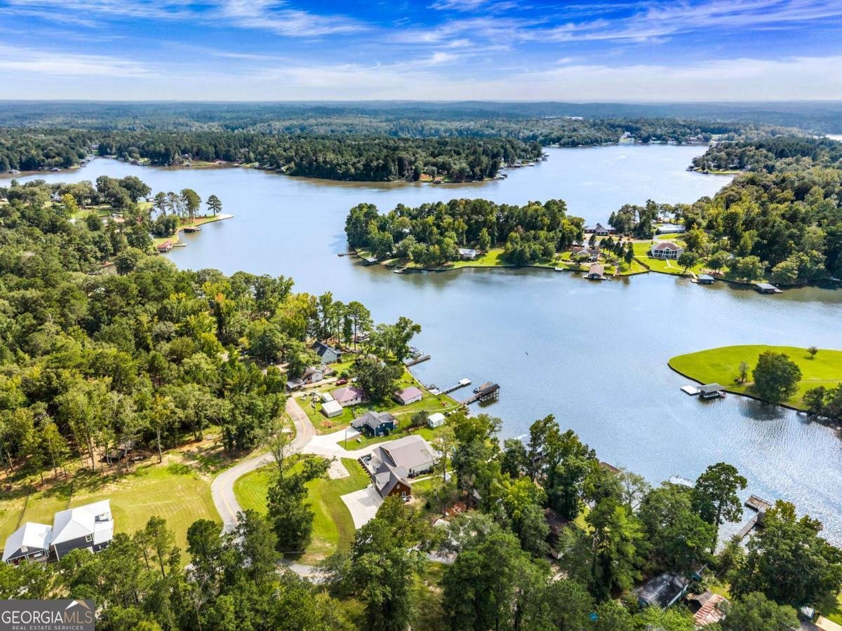 235 South Spring Road Eatonton - 24