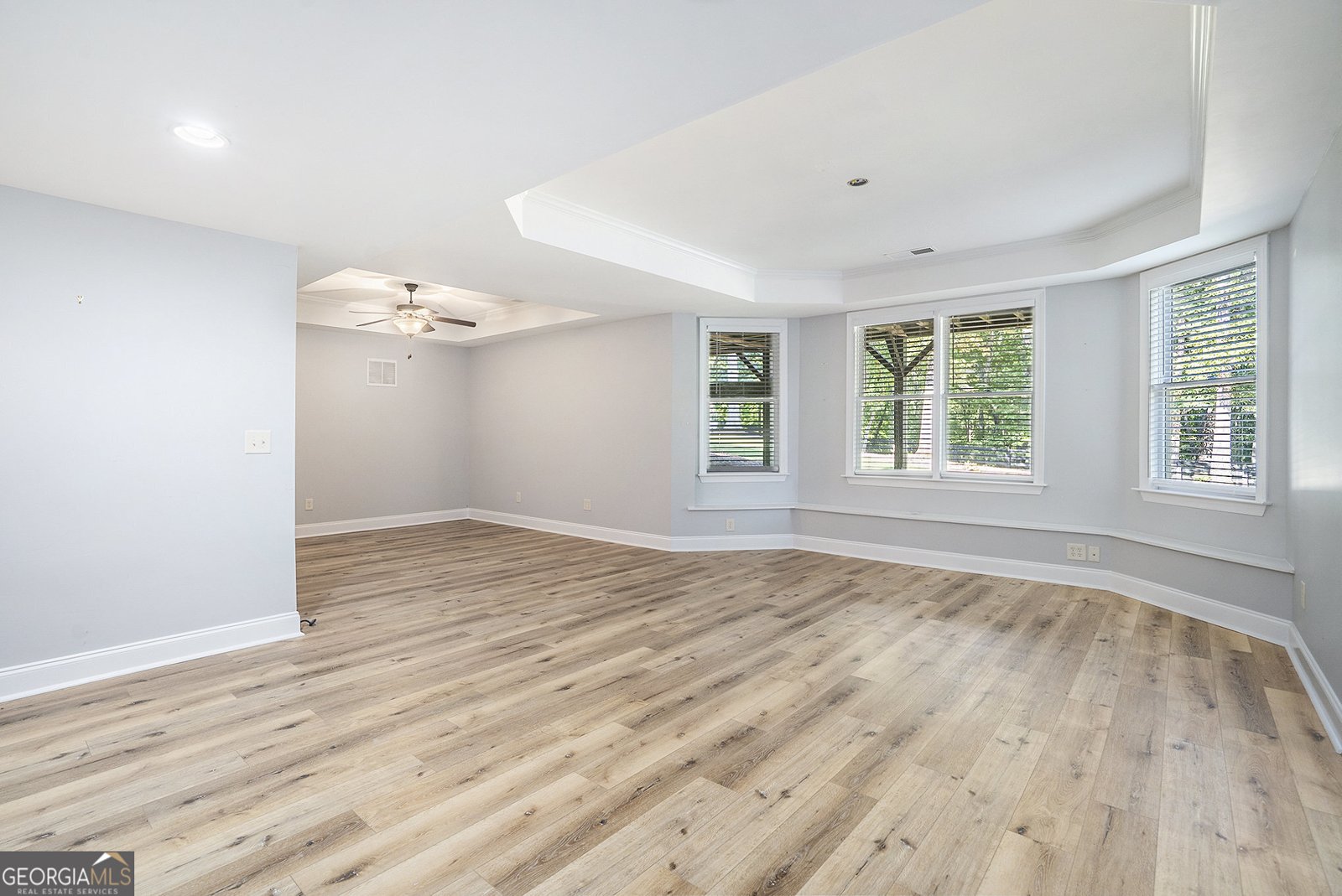 128 Brookfield Court White - 20