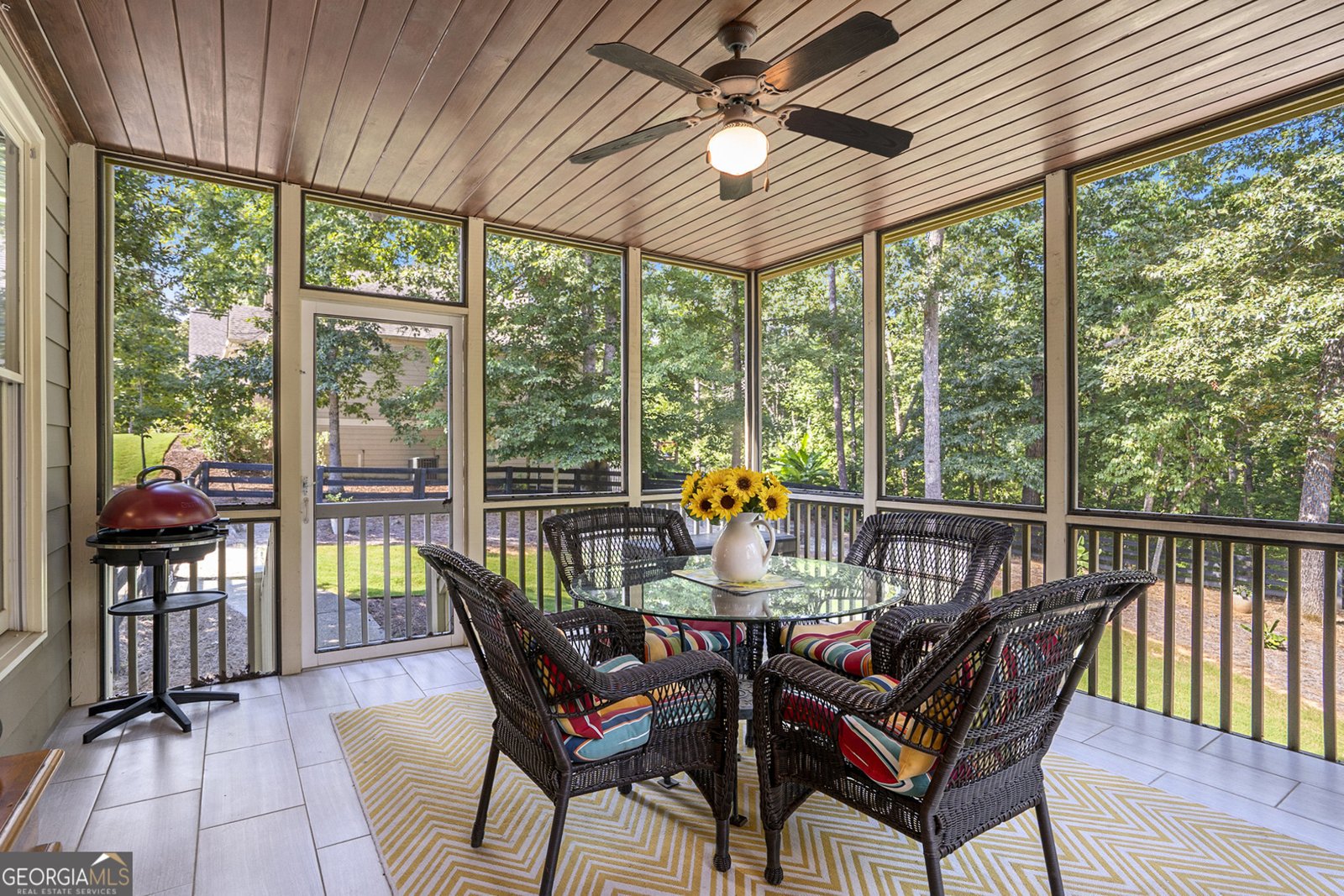 128 Brookfield Court White - 21