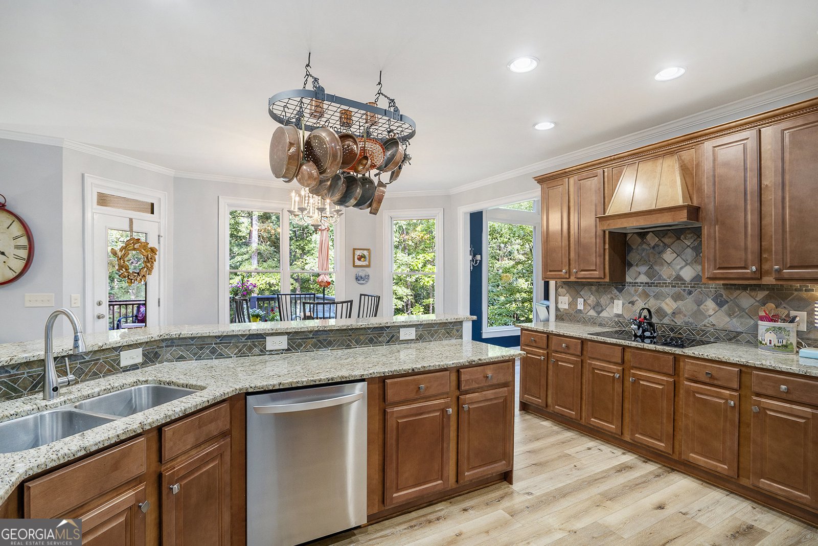 128 Brookfield Court White - 6