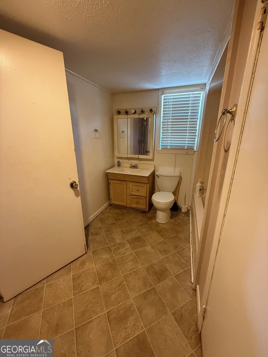 1600 Grant Ave Manchester - 17
