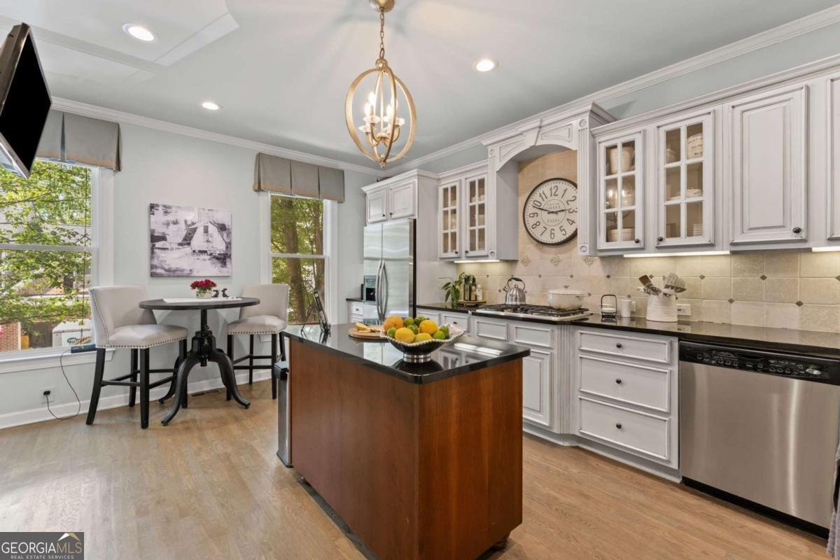 4405 VILLAGE GREEN Drive Roswell - 11