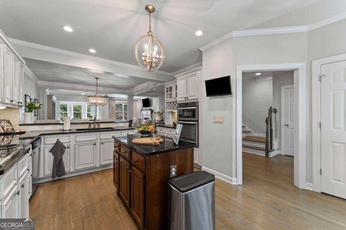 4405 VILLAGE GREEN Drive Roswell - 13