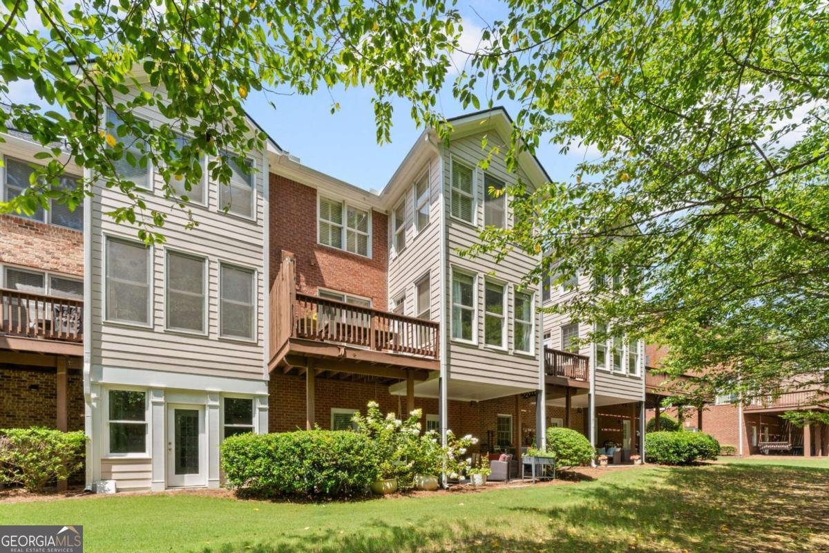 4405 VILLAGE GREEN Drive Roswell - 42
