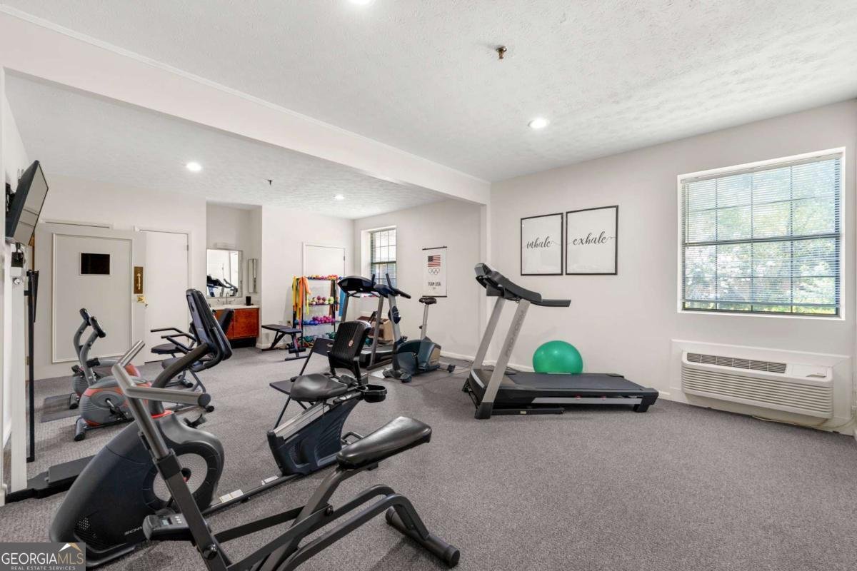 475 Mount Vernon Highway Atlanta - 19