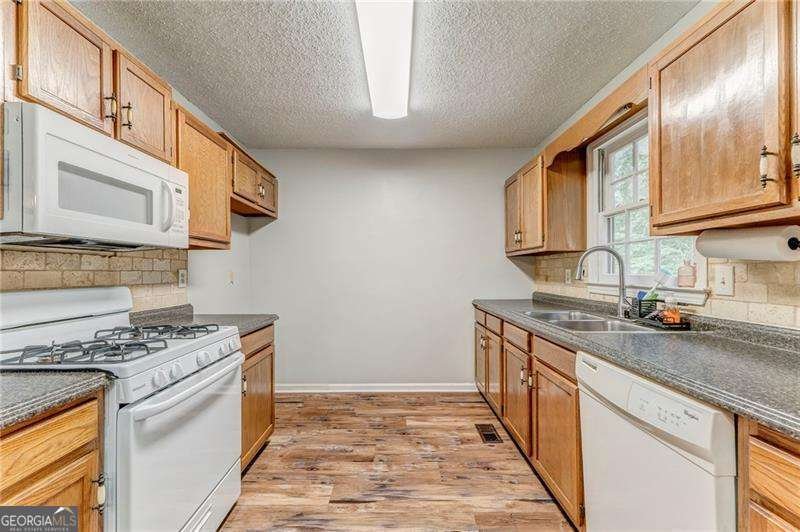 58 REGENT Court Douglasville - 19