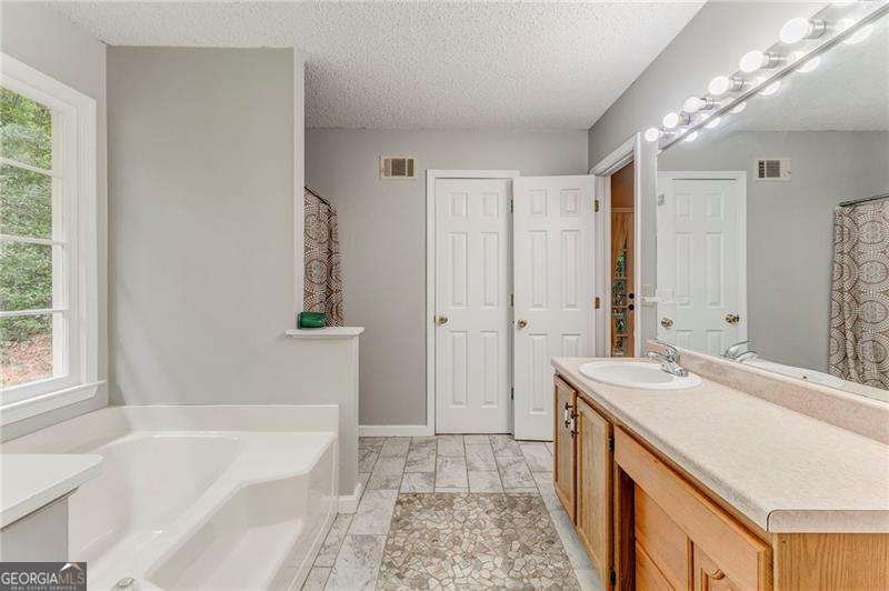 58 REGENT Court Douglasville - 25