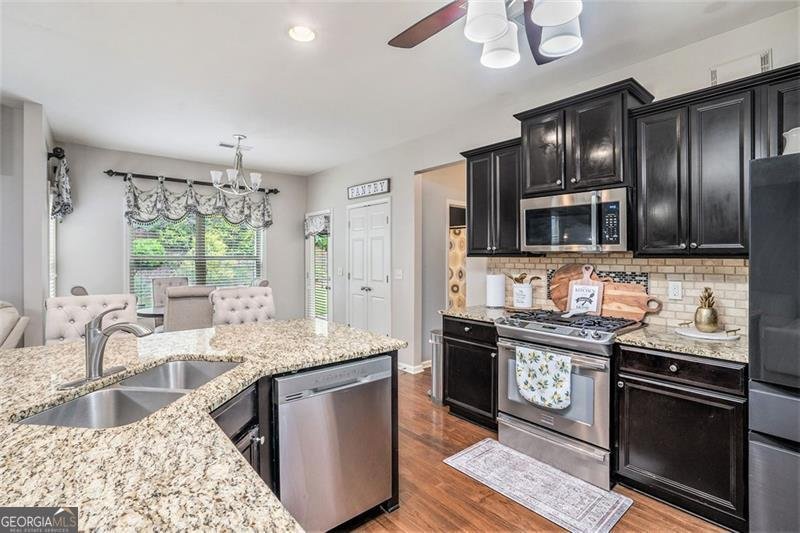 230 HALEYS Court Woodstock - 12