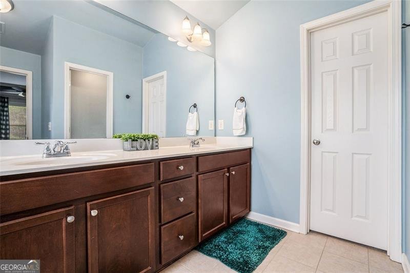 230 HALEYS Court Woodstock - 20
