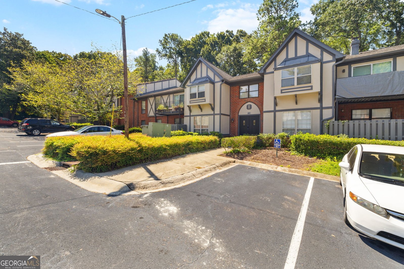 6851 Roswell Road Atlanta - 28