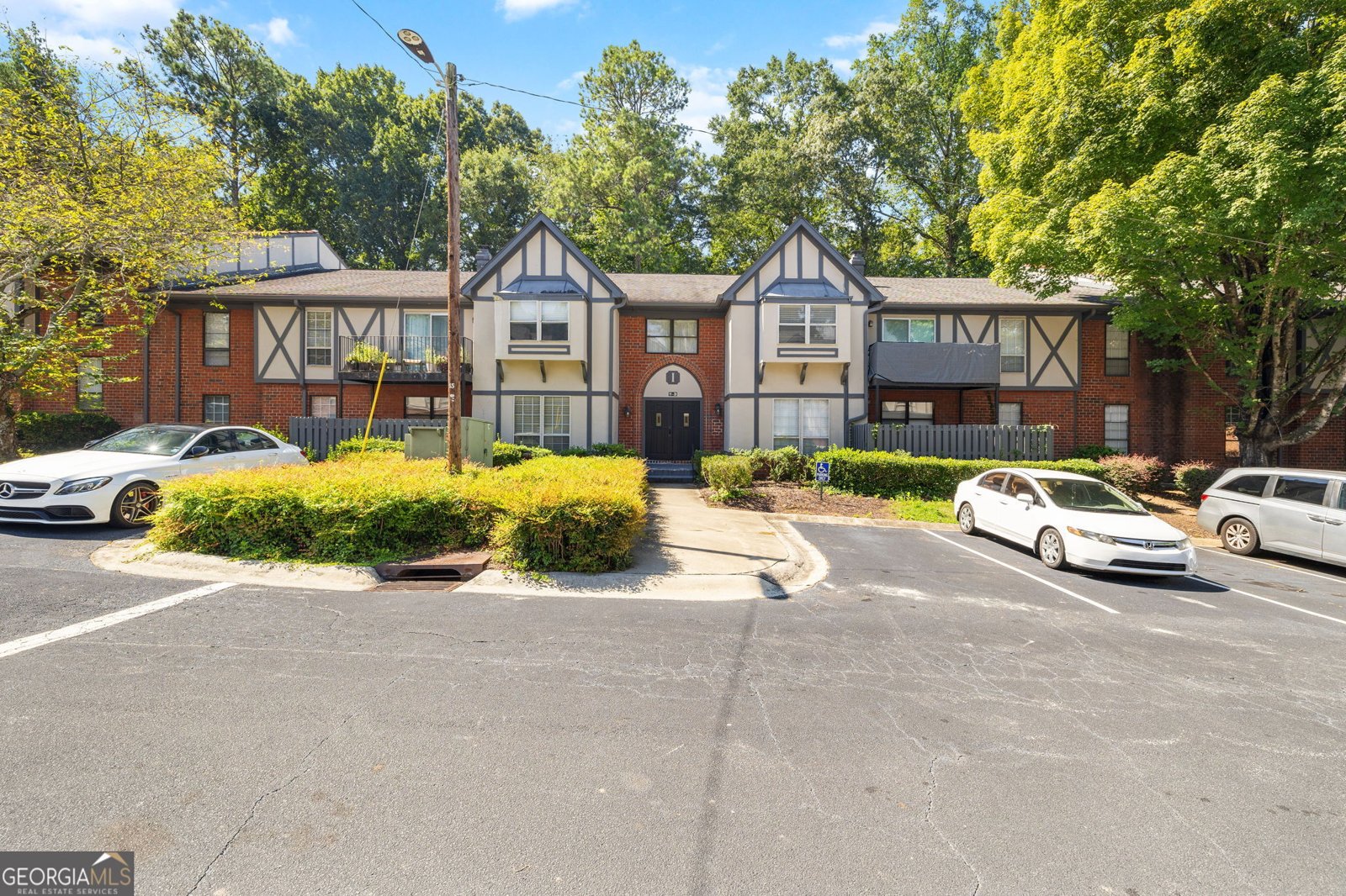 6851 Roswell Road Atlanta - 38