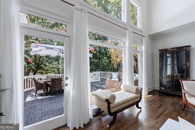 4526 Peachtree Dunwoody Road Atlanta - 13