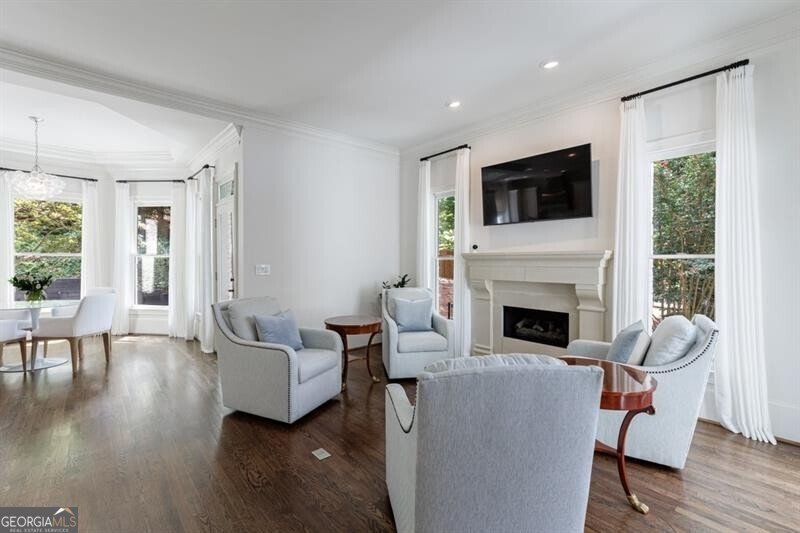 4526 Peachtree Dunwoody Road Atlanta - 19