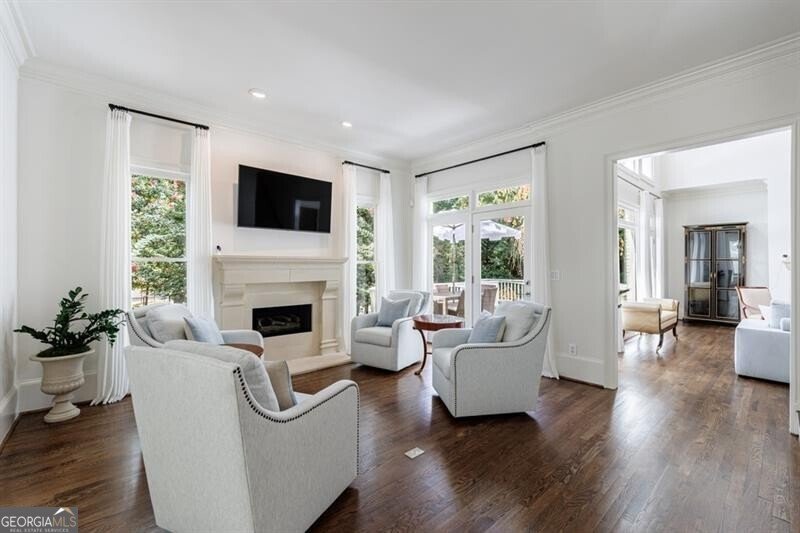 4526 Peachtree Dunwoody Road Atlanta - 21