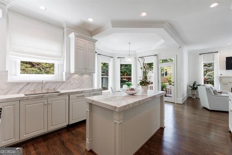 4526 Peachtree Dunwoody Road Atlanta - 29