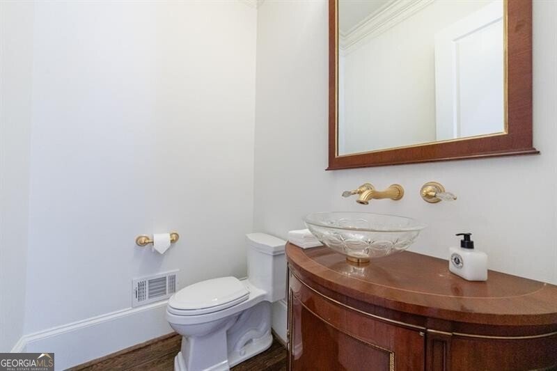 4526 Peachtree Dunwoody Road Atlanta - 33